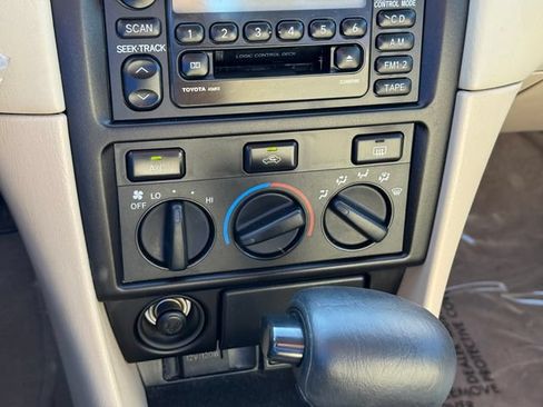 Used 2000 Toyota Solara SE FWD image 14