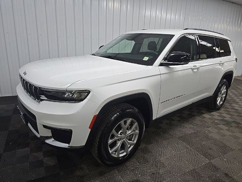 Used 2023 Jeep Grand Cherokee L Limited AWD/4WD image 8