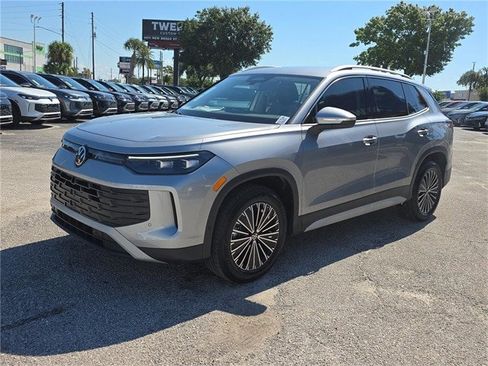 New 2025 Volkswagen Tiguan S image 5