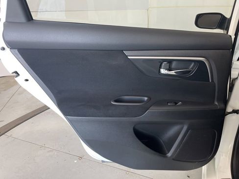 Used 2014 Nissan Altima 2.5 S FWD image 27