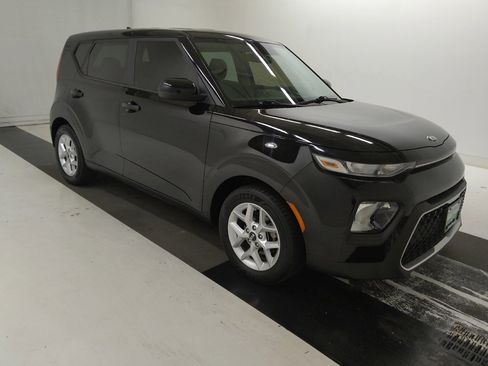 Used 2021 Kia Soul S image 11