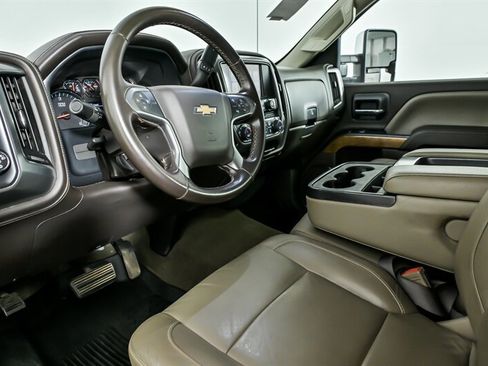 Used 2017 Chevrolet Silverado 1500 LTZ w/ Max Trailering Package image 18