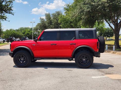 Used 2022 Ford Bronco Wildtrak AWD/4WD image 3