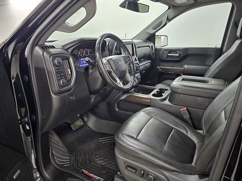 Used 2020 Chevrolet Silverado 1500 LT Trail Boss AWD/4WD image 17