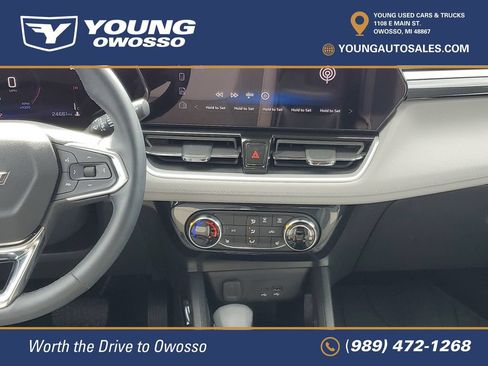 Used 2024 Chevrolet TrailBlazer LT w/ LT Cold Weather Package FWD image 24