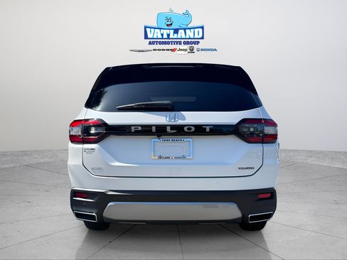New 2026 Honda Pilot Touring image 4