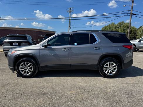 Used 2019 Chevrolet Traverse LT FWD image 3