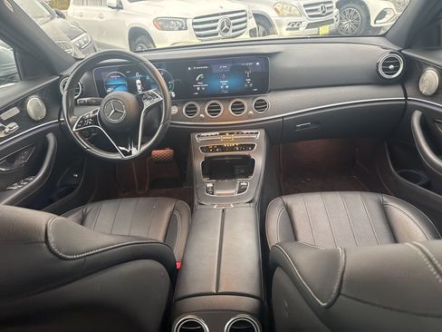 Used 2022 Mercedes-Benz E 350 Sedan image 7