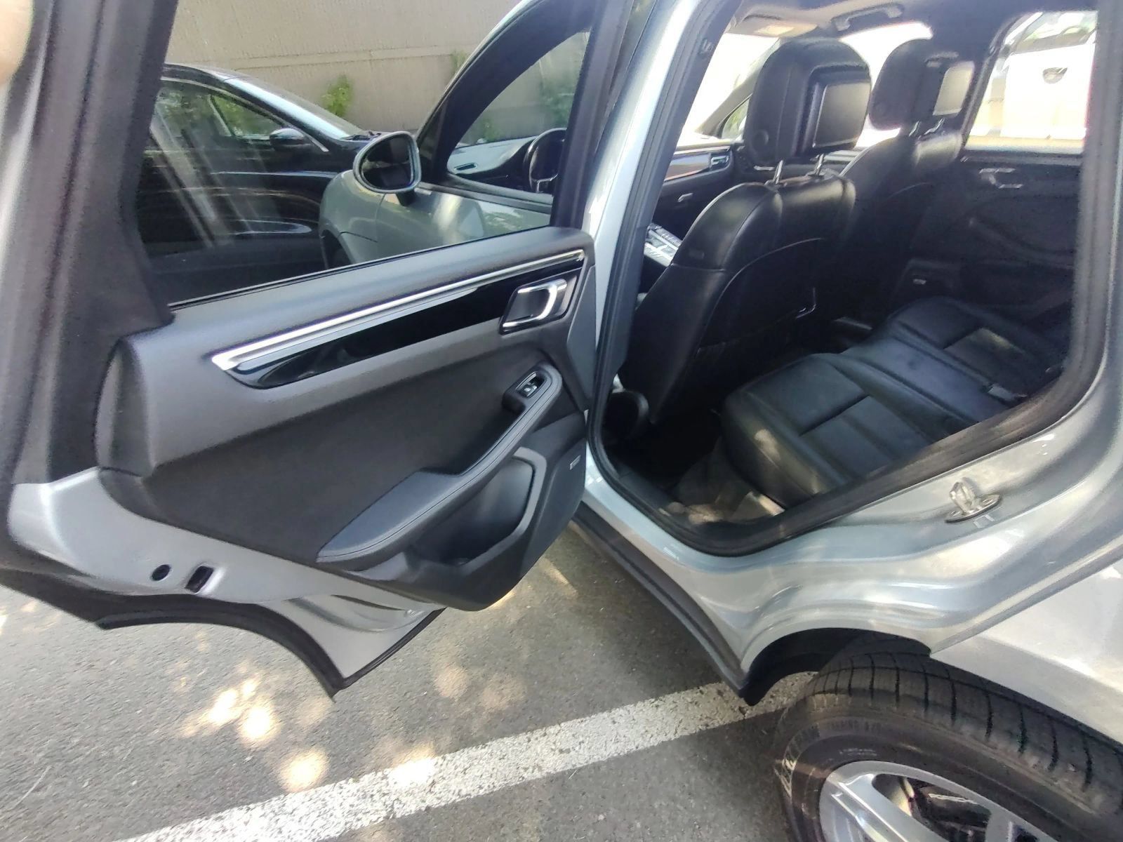 Used 2019 Porsche Macan AWD/4WD image 53
