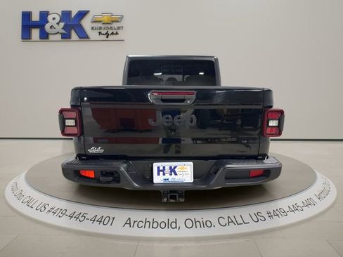 Used 2020 Jeep Gladiator Sport w/ Technology Group AWD/4WD image 5