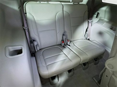 Used 2018 GMC Acadia SLT image 27