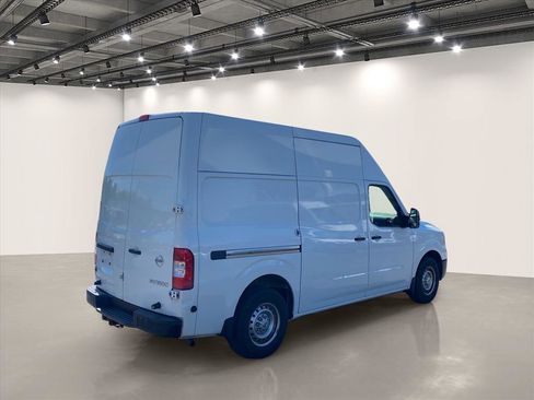 Used 2018 Nissan NV 3500 S RWD image 7