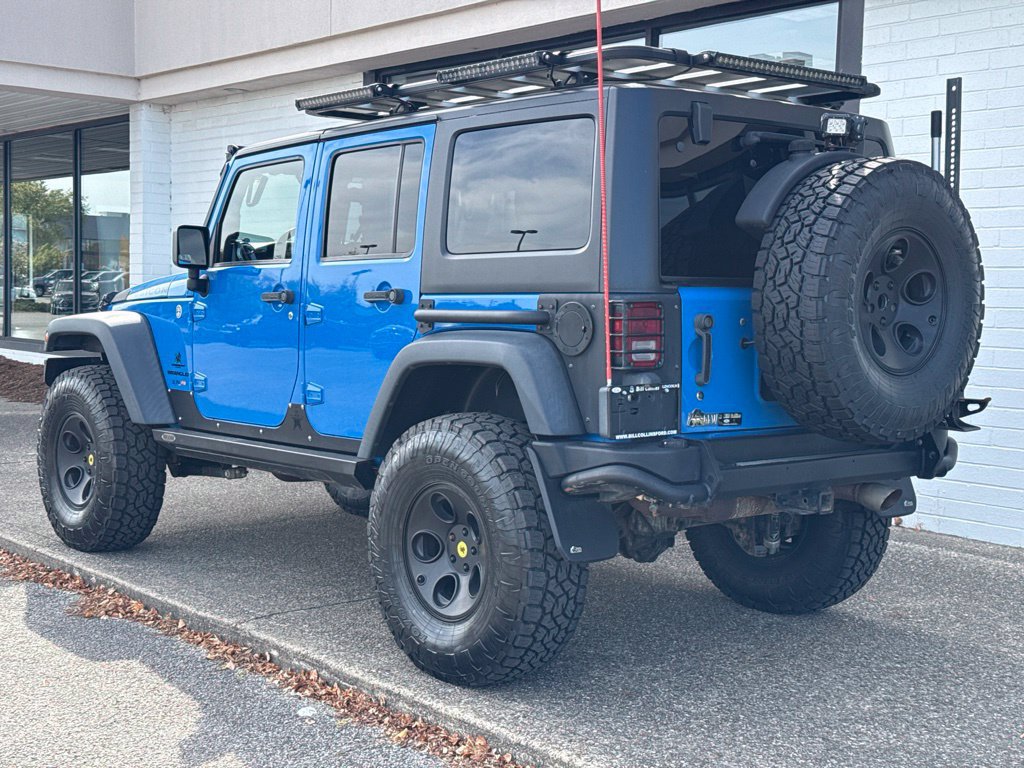 Used 2011 Jeep Wrangler Unlimited Rubicon w/ Connectivity Group AWD/4WD image 10