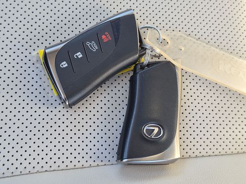 Used 2025 Lexus NX 450h+ AWD w/ Accessory Package (K3) image 33