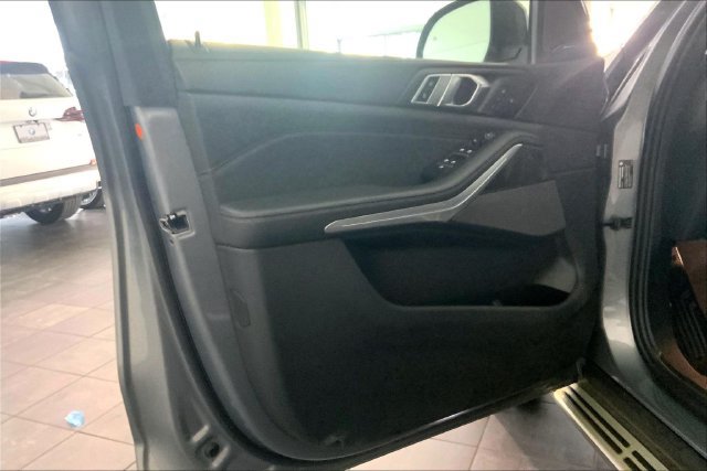 Used 2024 BMW X5 xDrive40i AWD/4WD image 10