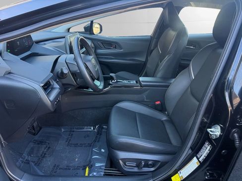 Used 2024 Toyota Prius XLE image 9