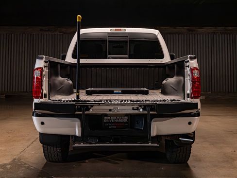 Used 2015 Ford F350 Platinum image 8