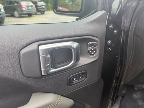 New 2026 Jeep Gladiator Mojave AWD/4WD image 19