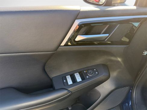 Used 2022 Mitsubishi Outlander SEL Black Edition image 14