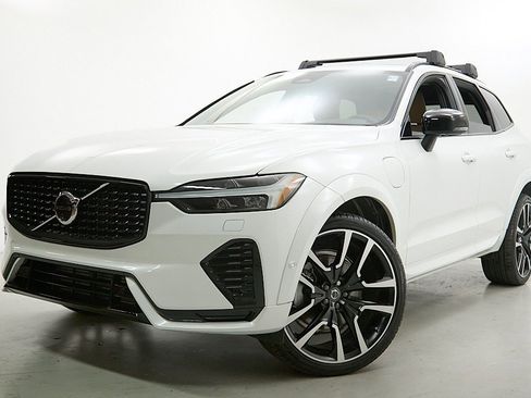 Certified 2025 Volvo XC60 T8 Ultra w/ Protection Package Premier image 2