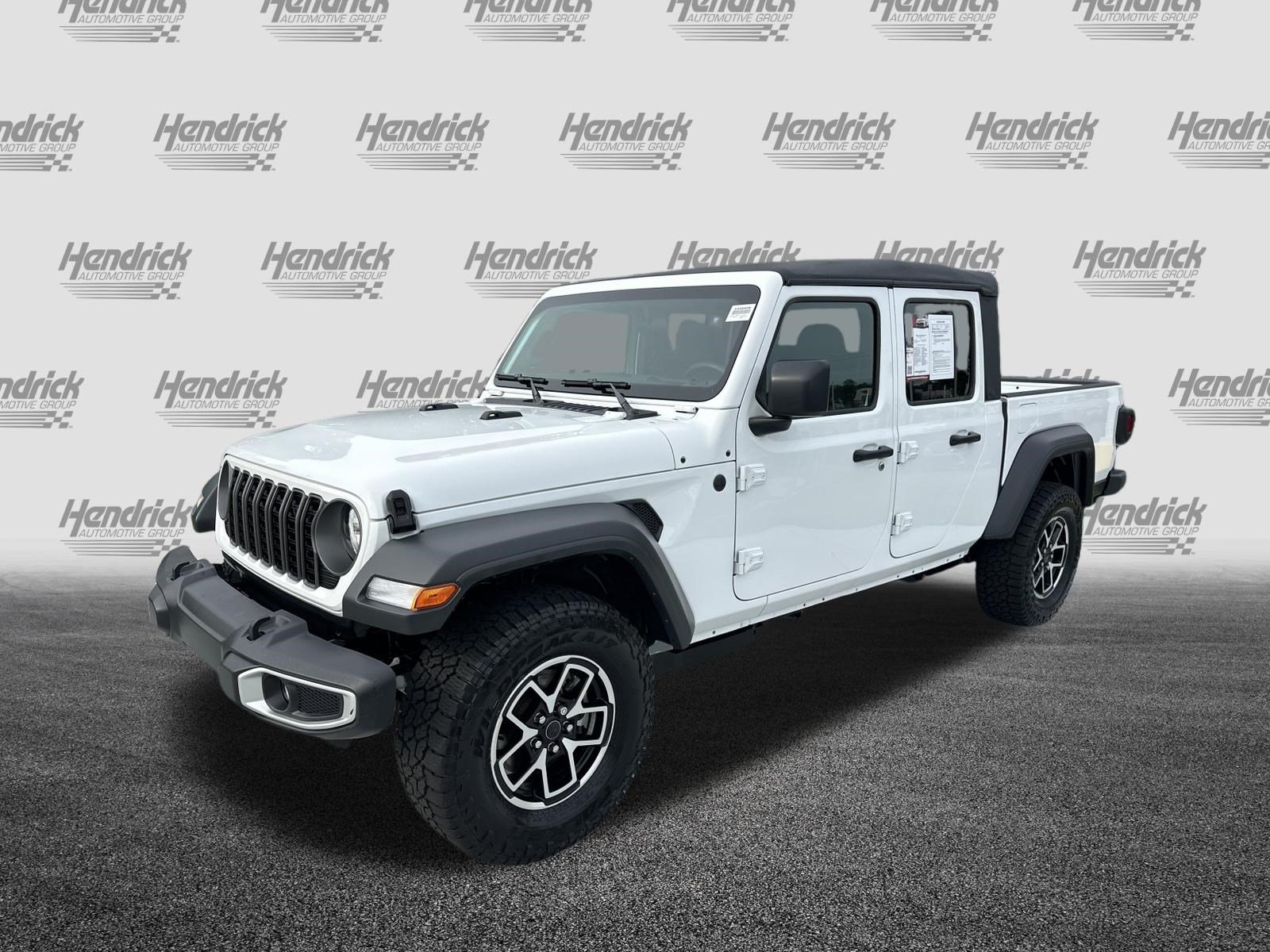 Used 2026 Jeep Gladiator Sport AWD/4WD image 5