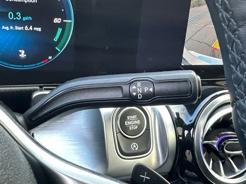 Used 2023 Mercedes-Benz GLB 250 GLB 250 image 37