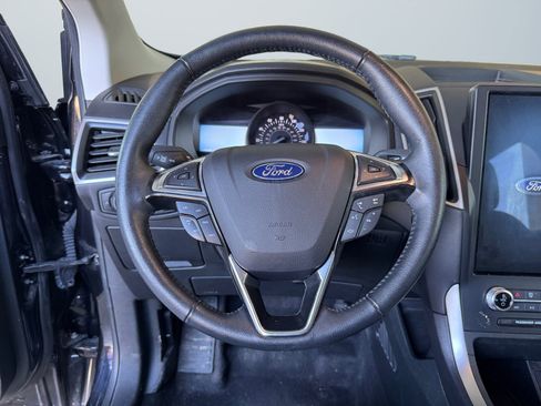 Used 2024 Ford Edge SEL image 13