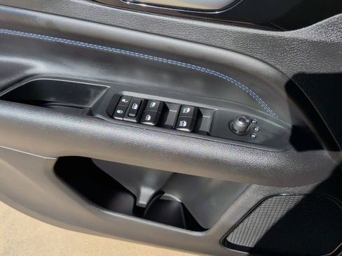 New 2026 Jeep Compass Latitude image 11