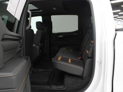 Used 2024 GMC Sierra 1500 AT4 w/ Technology Package image 43