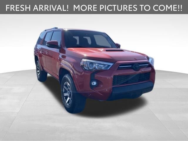 Used 2022 Toyota 4Runner TRD Off-Road Premium w/ Moonroof Package AWD/4WD image 3