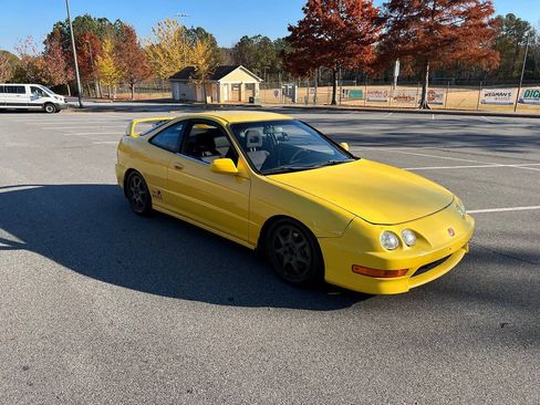 Used 2001 Acura Integra Type R FWD image 2