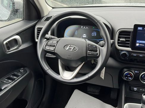 Used 2023 Hyundai Venue SEL w/ Cargo Package FWD image 41
