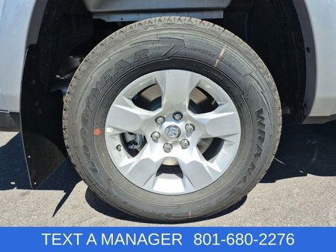 New 2026 RAM 1500 4x4 Crew Cab image 11