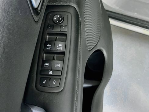 Used 2023 Dodge Durango SXT Launch Edition AWD/4WD image 17