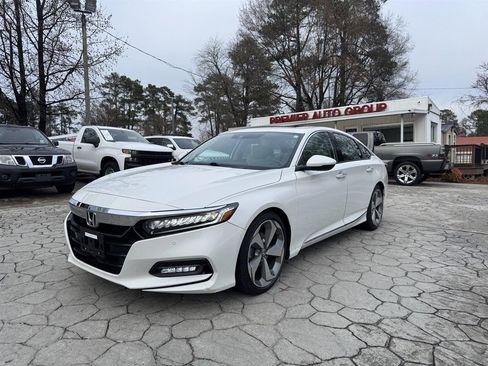 Used 2018 Honda Accord Touring image 1