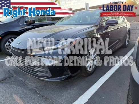 Used 2025 Toyota Camry LE FWD image 1