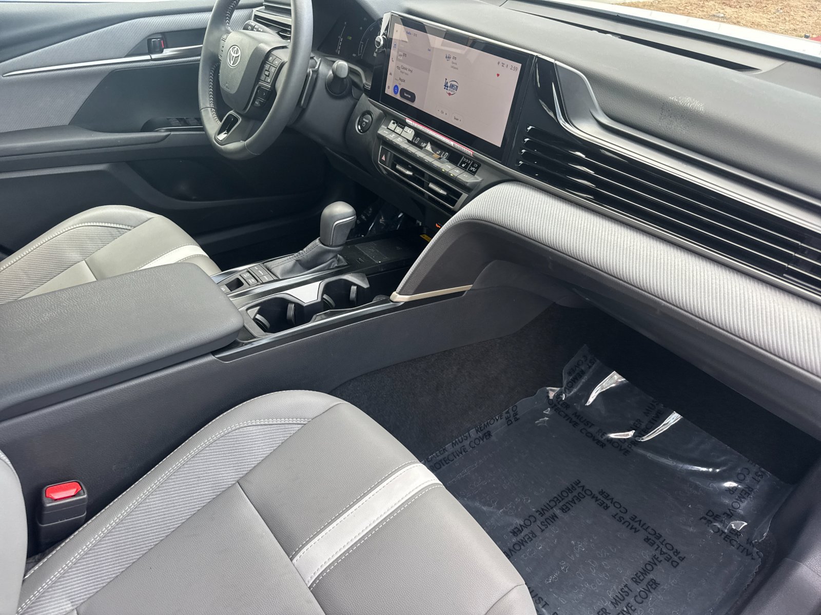 Used 2026 Toyota Camry SE w/ Multimedia Upgrade Package FWD image 15