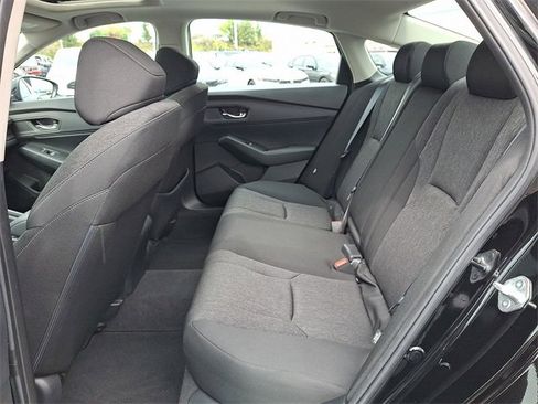 Certified 2023 Honda Accord EX image 23