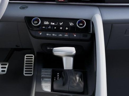 New 2026 Hyundai Elantra SEL Sport Premium FWD image 16