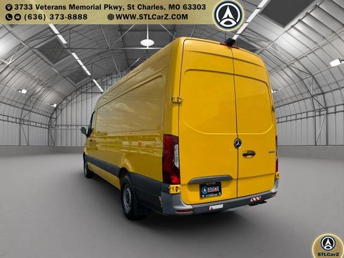 Used 2021 Mercedes-Benz Sprinter 2500 image 5