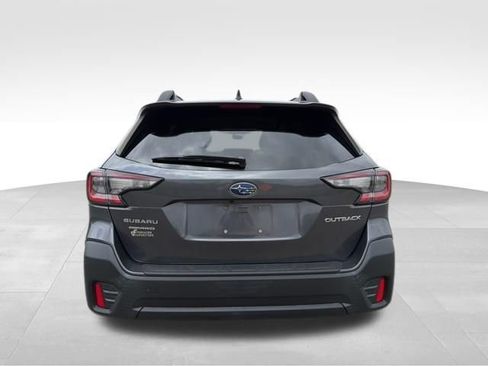 Used 2022 Subaru Outback Premium image 4