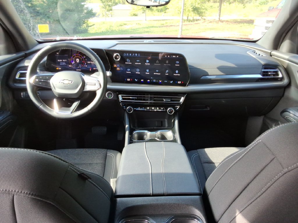 Certified 2026 Chevrolet Traverse LT w/ Driver Confidence Package FWD image 20