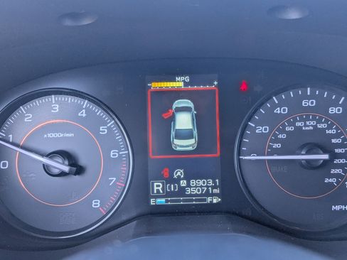 Certified 2023 Subaru Crosstrek 2.0i image 29