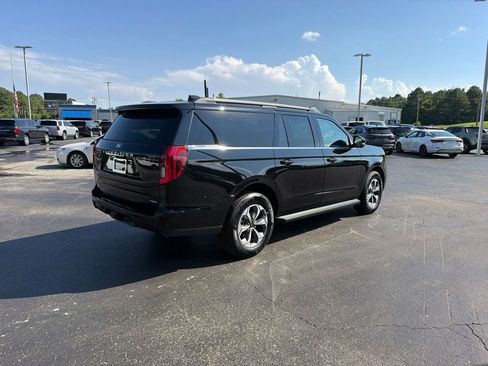 New 2027 Ford Expedition Max Active RWD image 3