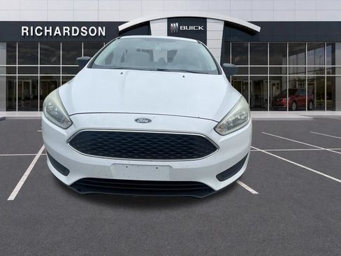 Used 2015 Ford Focus S FWD image 3