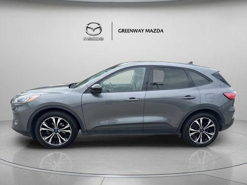 Used 2021 Ford Escape SE w/ SE Sport Appearance Package FWD image 4