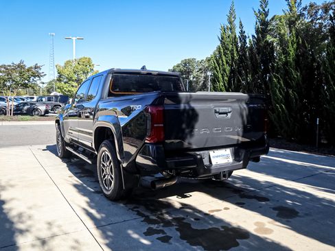 Used 2024 Toyota Tacoma TRD Sport image 8