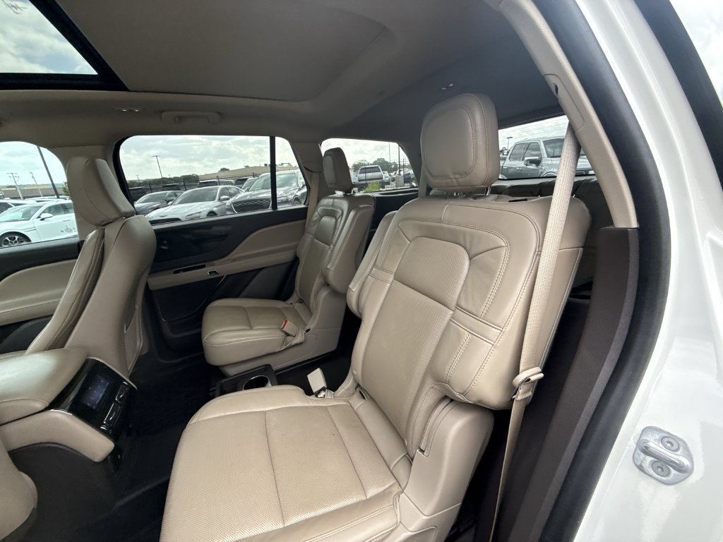 Used 2022 Lincoln Aviator Reserve w/ Elements Package Plus AWD/4WD image 32