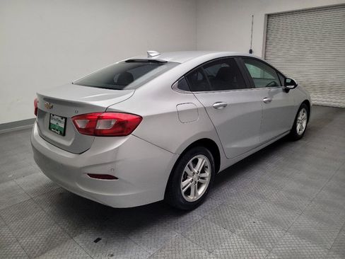 Used 2016 Chevrolet Cruze LT w/ Convenience Package FWD image 9