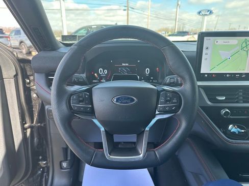 Used 2025 Ford Explorer ST-Line image 27